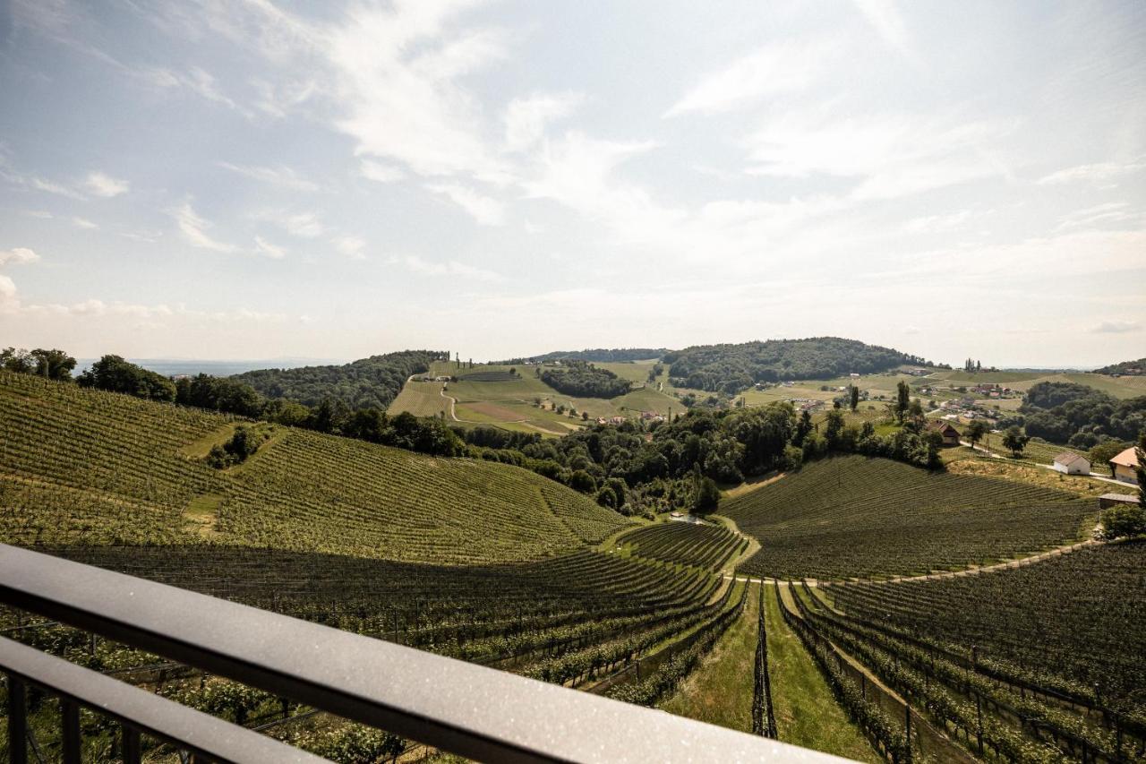 Weinhotel Maitz Wolfgang Ratsch an der Weinstraße エクステリア 写真