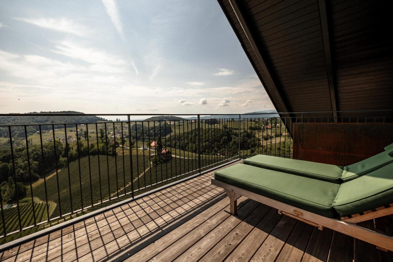 Weinhotel Maitz Wolfgang Ratsch an der Weinstraße エクステリア 写真